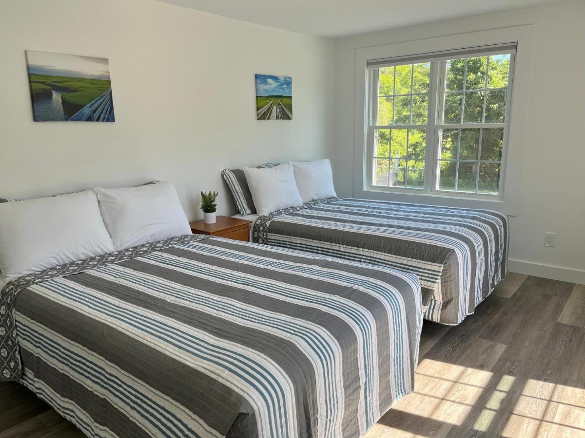 Kingfisher Lodging Денис Екстериор снимка